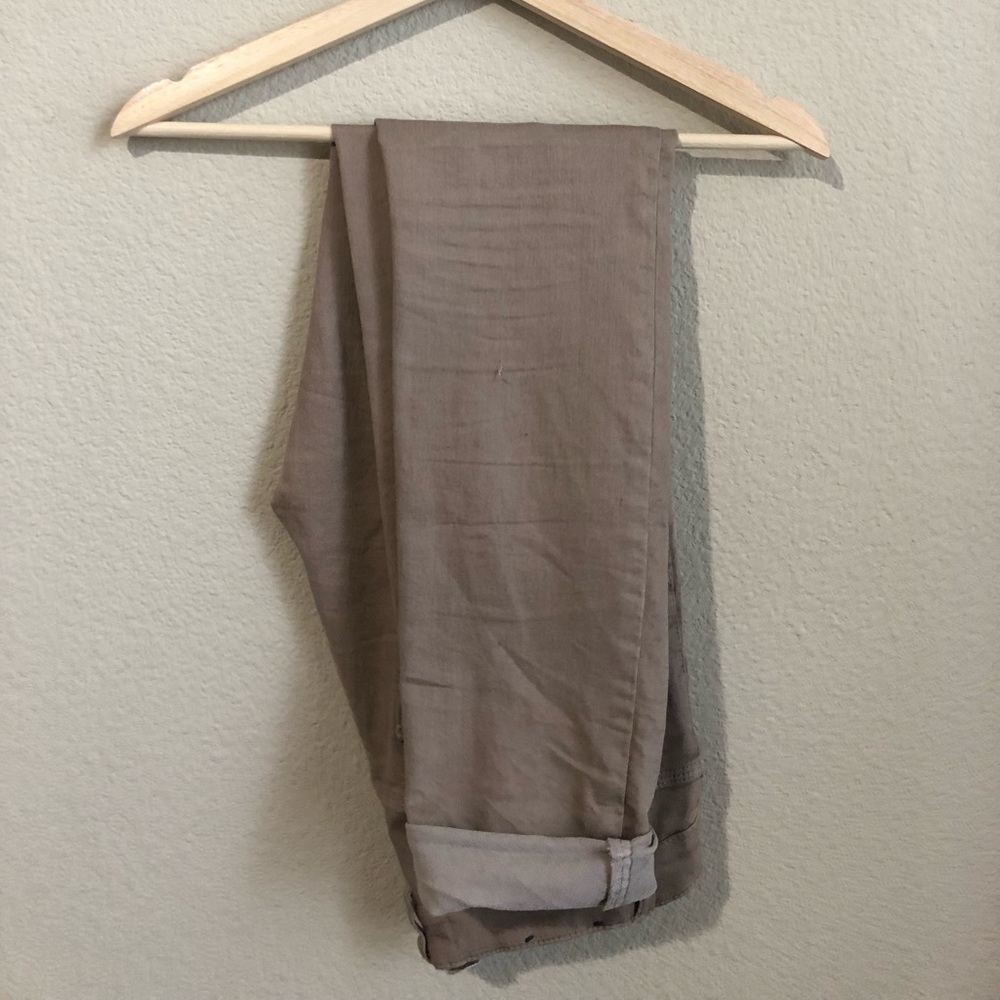 khaki pant